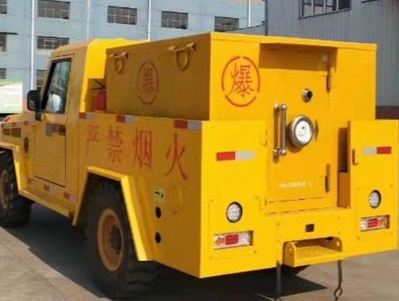 岳西凯龙爆破器材运输车：保障爆破任务的安全运行